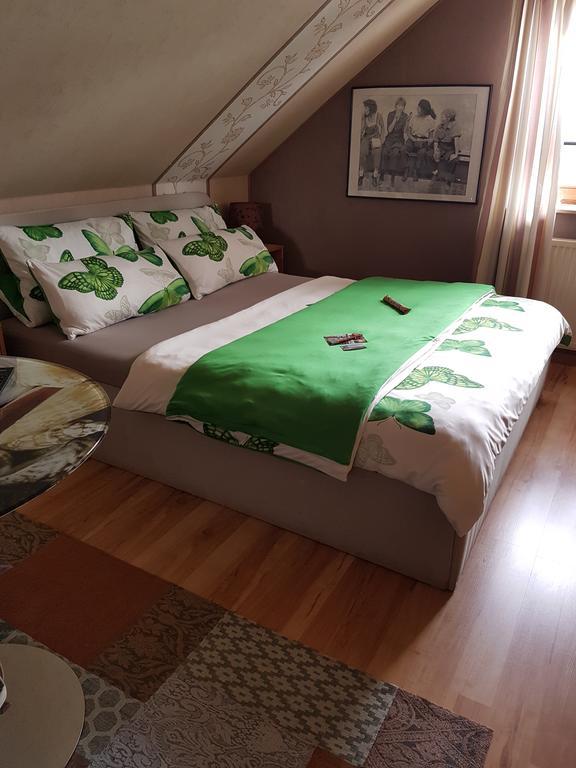 Appartement Pension Buetterich à Husum  Extérieur photo